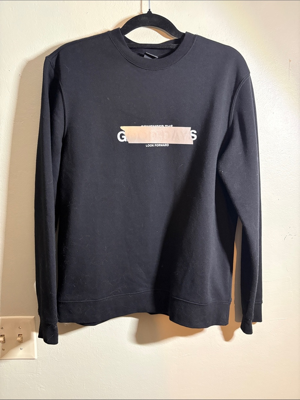 H&M “remember the good days”graphic sweatshirt M